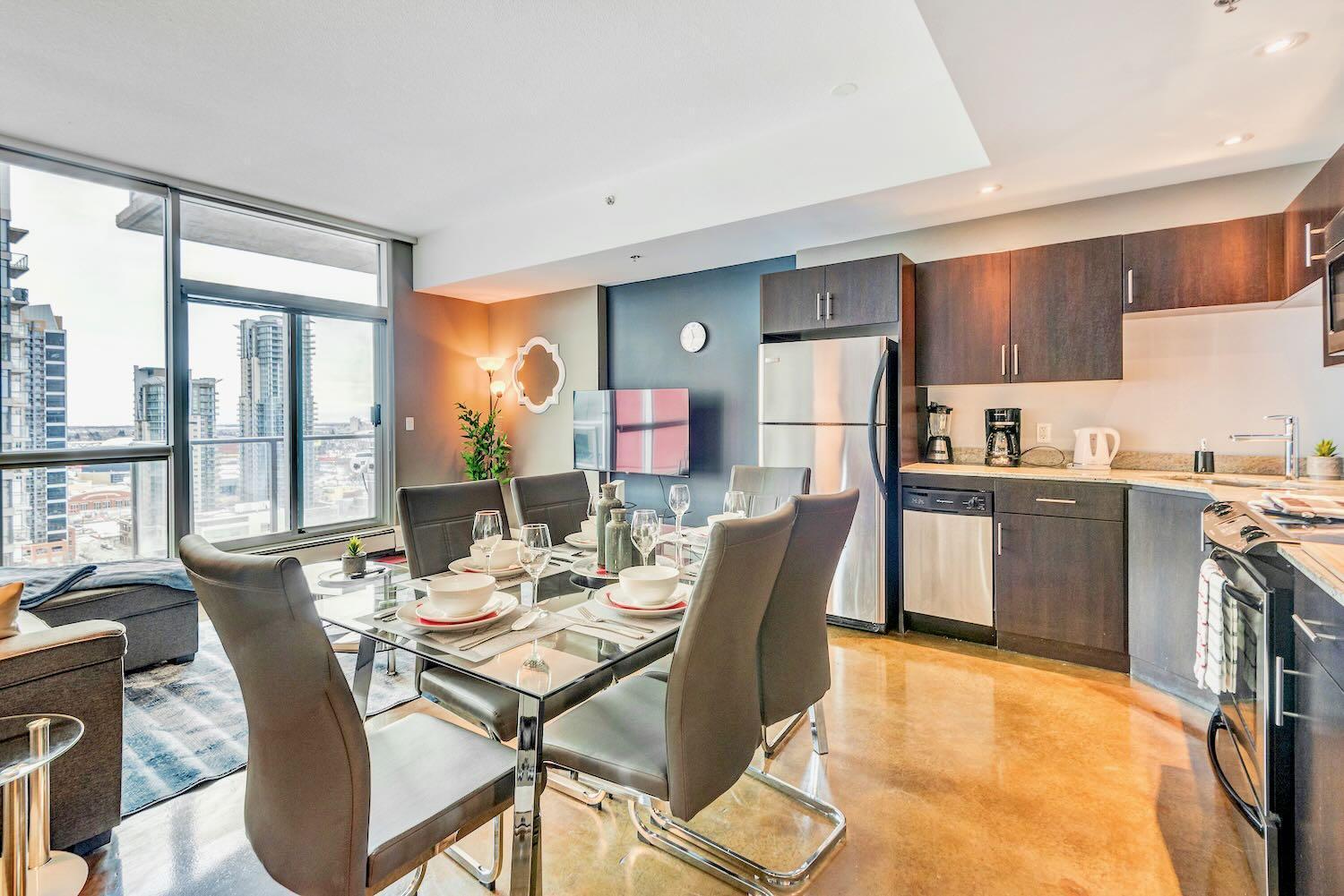 YYC Modern 2Br Condo - King Bed - Downtown City Views מראה חיצוני תמונה